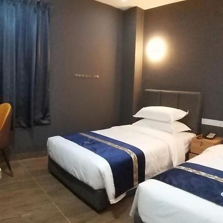 Good 9 Hotel - Cahaya Kota Puteri Pasir Gudang Extérieur photo