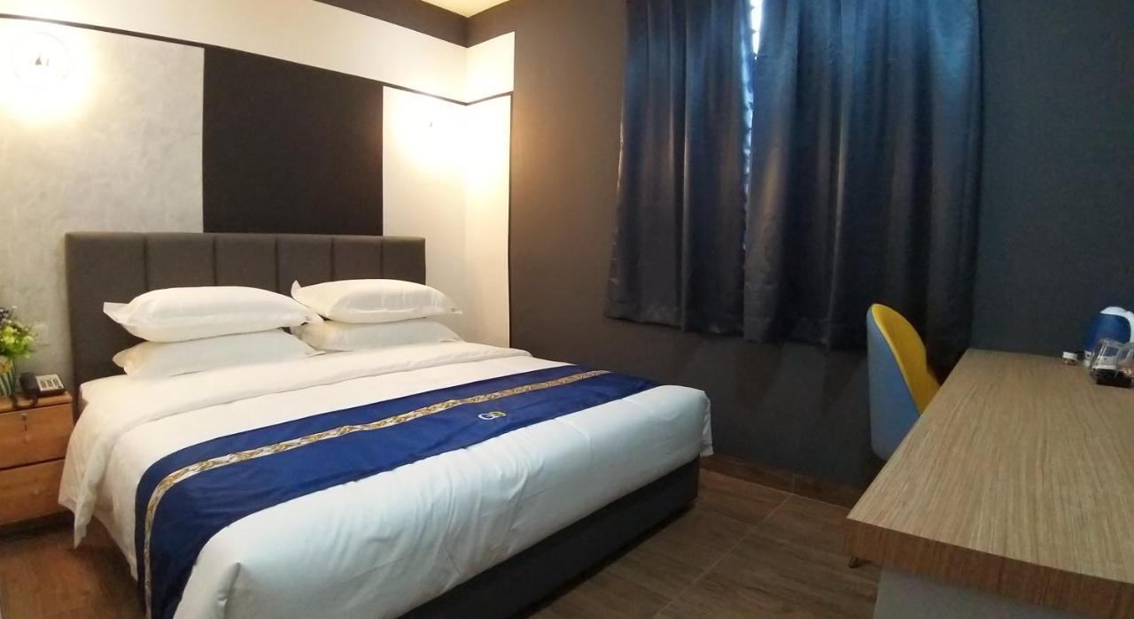 Good 9 Hotel - Cahaya Kota Puteri Pasir Gudang Extérieur photo