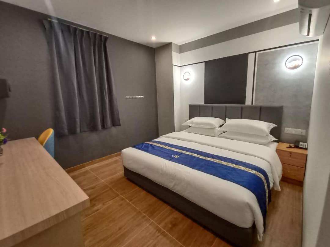 Good 9 Hotel - Cahaya Kota Puteri Pasir Gudang Extérieur photo